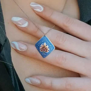 گردنبند میناکاری مربعی