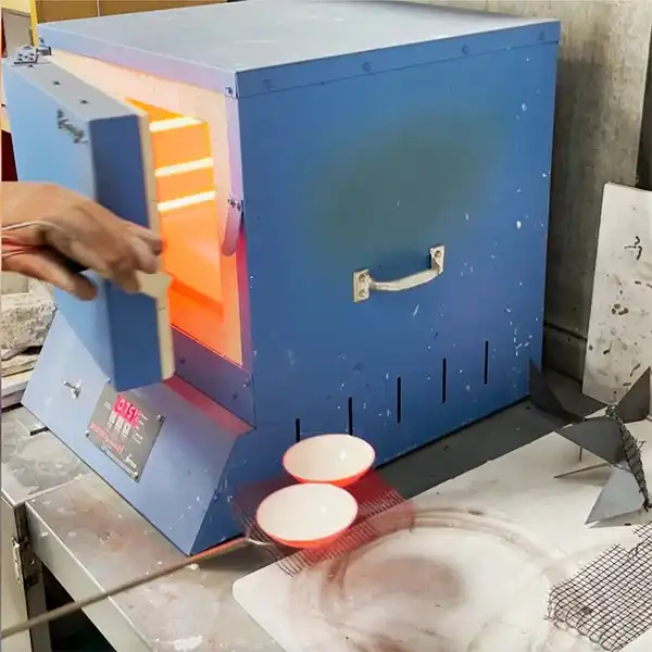 پخت لعاب در کوره