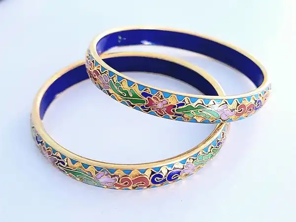 تفاوتهای میان میناکاری ایرانی و سایر کشورها