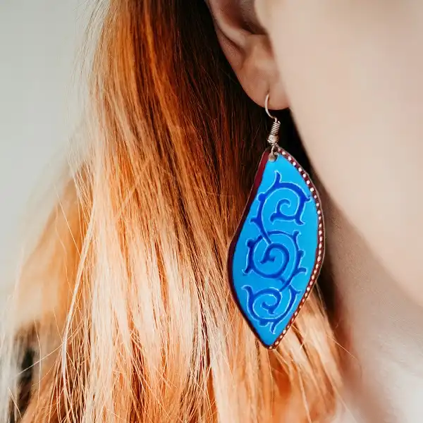 عکس گوشواره میناکاری فیروزه ای - زیورآلات میناکاری