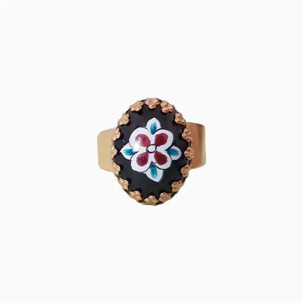 Enamel ring with five petals flower with black background (2) انگشتر میناکاری گل پنج پر با زمینه مشکی